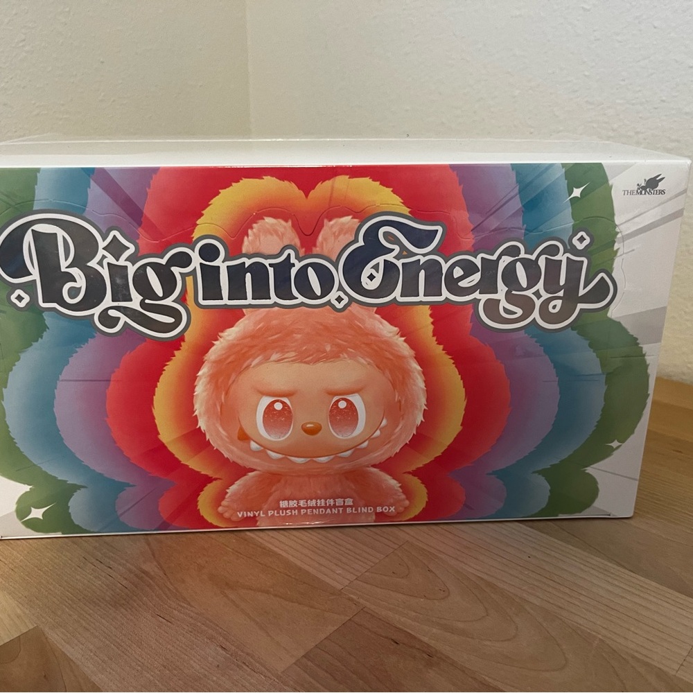 LABUBU - Pop Mart - Big into Energy Blind Box - Picture 2 of 4